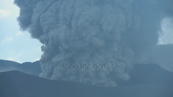 Mount Bromo erupting, Java — Stock Video