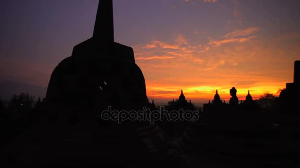 Borobudur Tapınağı'nda gündoğumu — Stok video