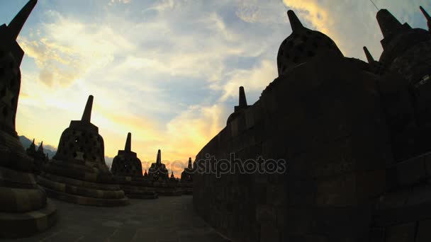 婆罗浮屠寺庙在日落时 — 图库视频影像