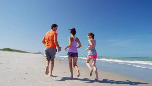 男性和女性享受慢跑 — 图库视频影像
