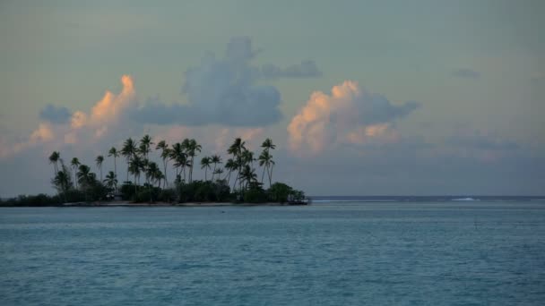 Закат лагуны острова Бора-Бора — стоковое видео