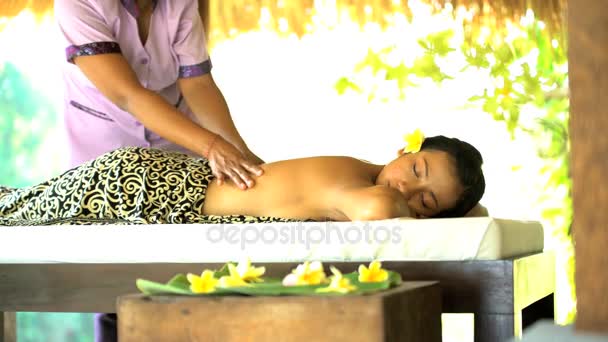 4,388 Asian massage Videos, Royalty-free Stock Asian massage Footage | Depositphotos