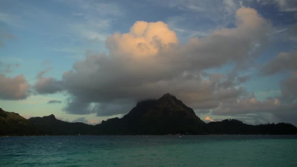 Sunset lagoon Mt Otemanu mountain — Stock Video