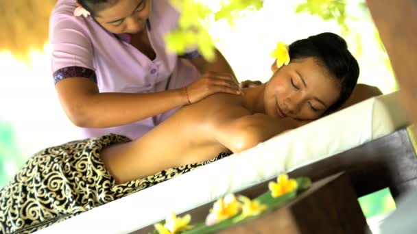 Relaxing therapeutic massage for female — Stock Video