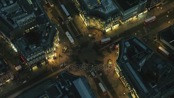 Светящиеся здания магазинов Лондона — стоковое видео
