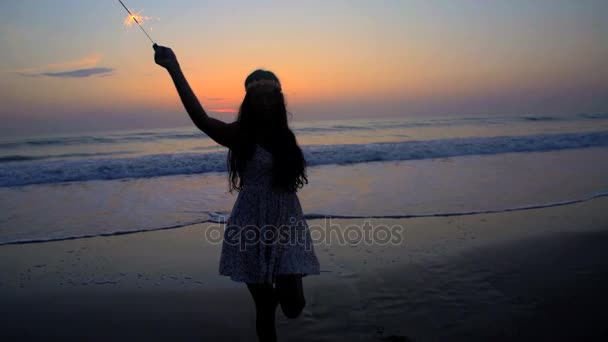 Girl having fun with sparklers — Stock Video