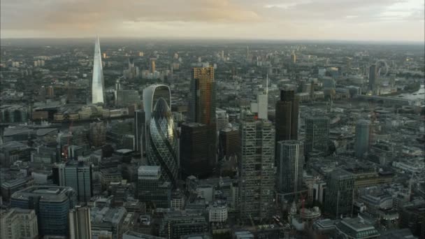 El edificio Shard and Gherkin en Londres — Vídeos de Stock