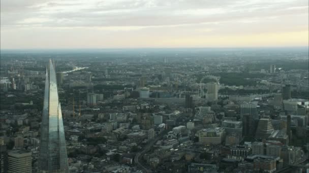 The Shard and River Thames em Londres — Vídeo de Stock