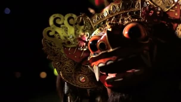 Dragon masque figure dans la performance — Video