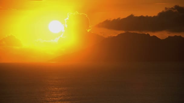 Mt Otemanu ao pôr-do-sol — Vídeo de Stock