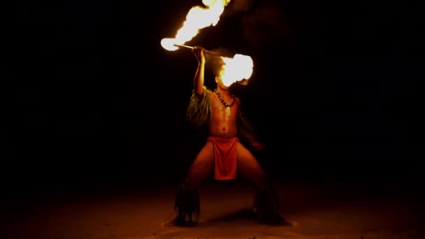 Fire dancer with flaming torch — Stock Video