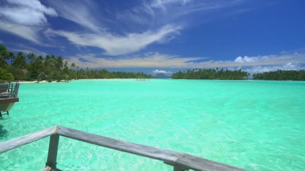 Overwater luxe Bungalows van Bora Bora — Stockvideo