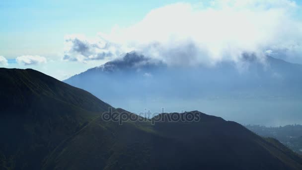 Volcán Mt Batur, Mt Abang y Mt Agung — Vídeos de Stock