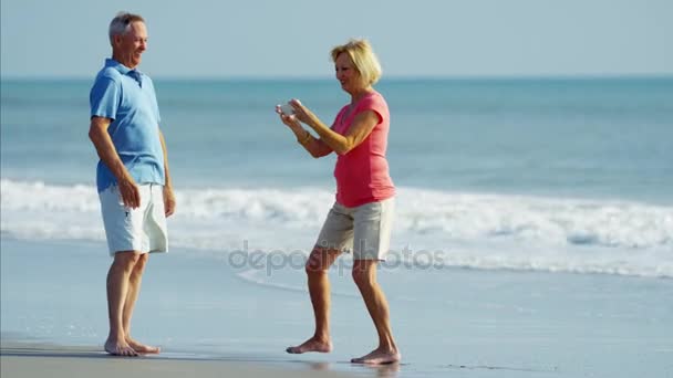 Male posing to taking a picture — Stock Video