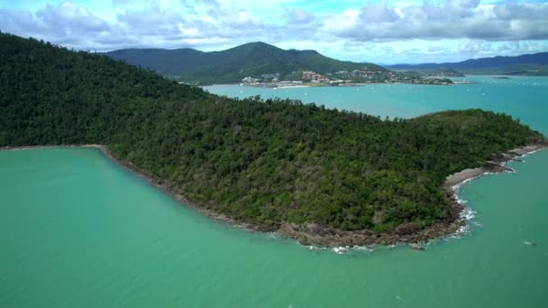 アーリービーチ、パイオニア湾、ウィット サンデー諸島 — ストック動画