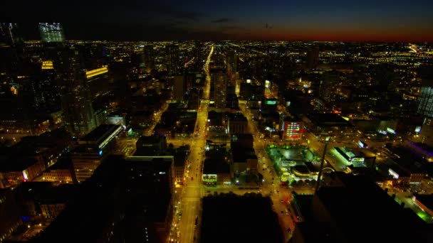 Zgârie-nori iluminați în Chicago — Videoclip de stoc