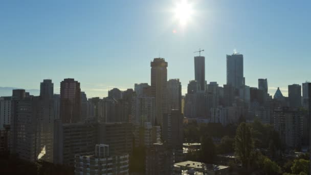 Edifícios e arranha-céus em Vancouver — Vídeo de Stock