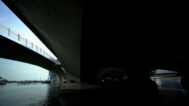 Jubilee Bridge on the Singapore River — Stock Video