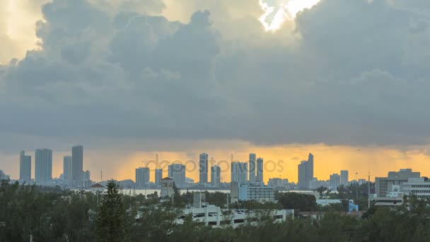 风暴在迈阿密的天际线 — 图库视频影像