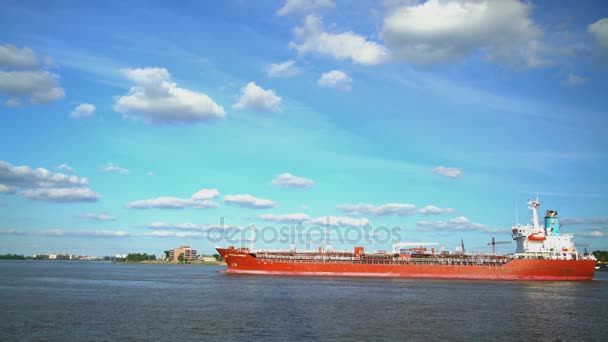 Navire commercial cargo sur le fleuve Mississippi — Video