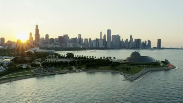 Michiganské jezero a marina z Chicaga — Stock video