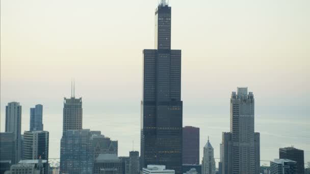 Chicago y Willis Tower — Vídeo de stock