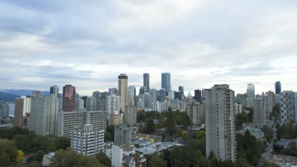Edificios y rascacielos en Vancouver — Vídeos de Stock