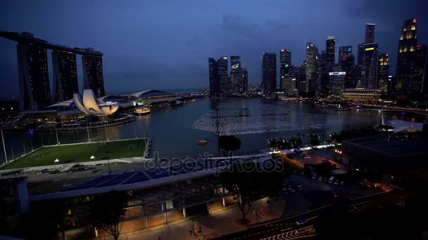 Waterfront ve Marina Bay Sands hotel — Stok video