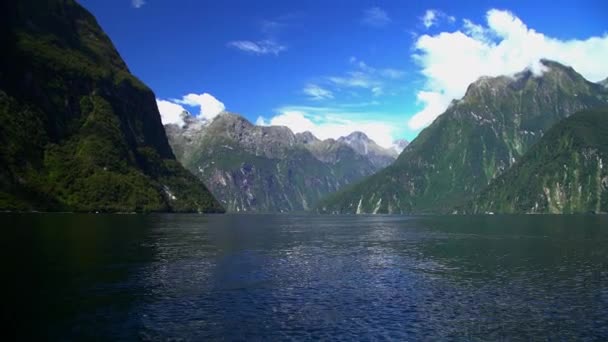 Mitre Peak de Milford Sound — Vídeo de Stock