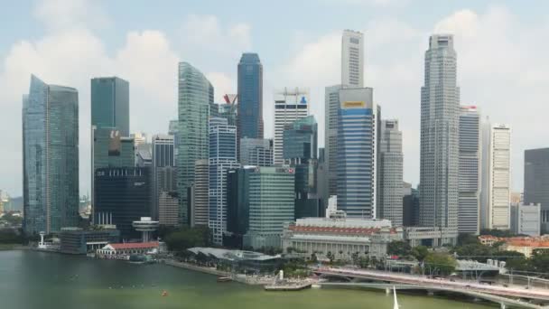 Marina Bay och Fullerton Hotel — Stockvideo