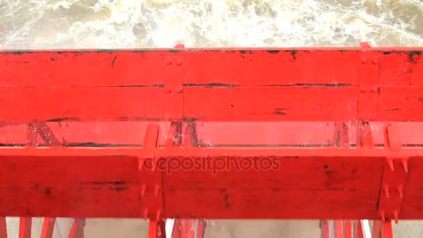 Boat with Paddle wheels rotating along the Mississippi — Stock Video