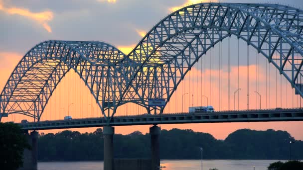 Puente Hernando DeSoto en Tennessee — Vídeo de stock