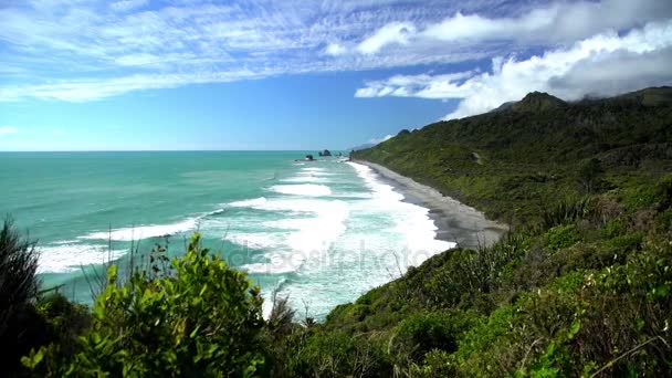 Mare della Tasmania sulla costa occidentale — Video Stock