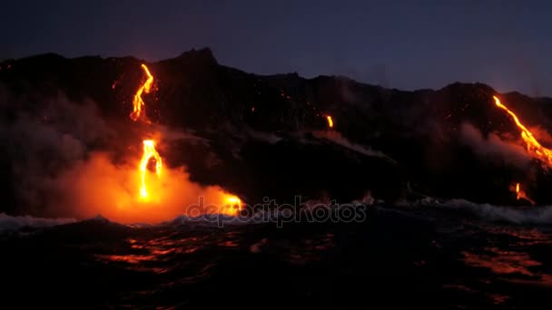태평양 바다로 쏟아져 용암 — 비디오