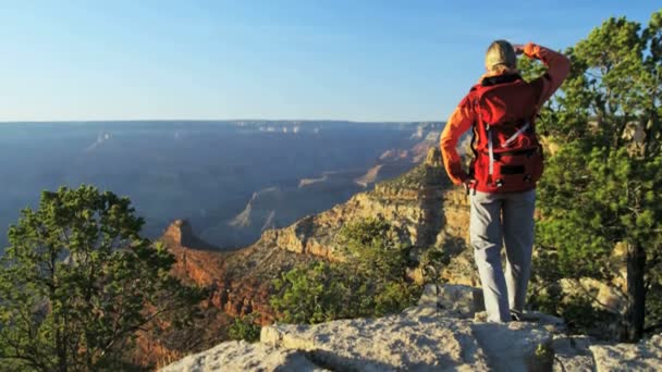 Természetjáró Grand Canyon megtekintés — Stock videók