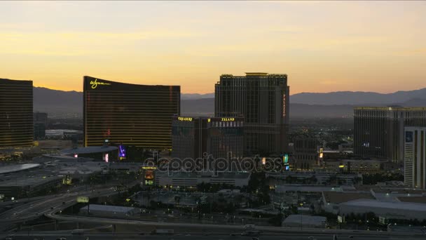 Beleuchtete Las Vegas City — Stockvideo