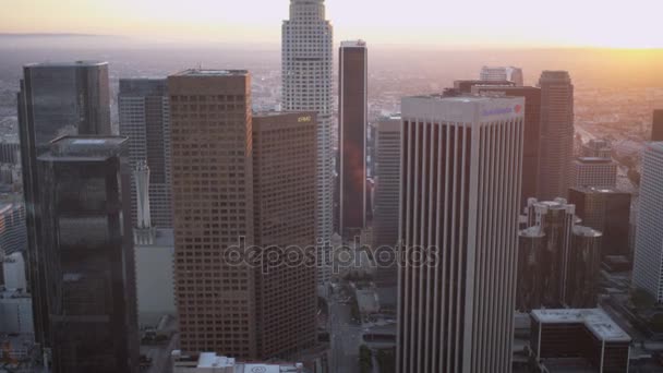 Rascacielos de oficinas de la ciudad Los Ángeles — Vídeos de Stock