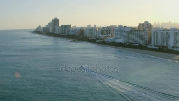 Sonnenuntergang Blick auf den atlantischen Weg, miami — Stockvideo