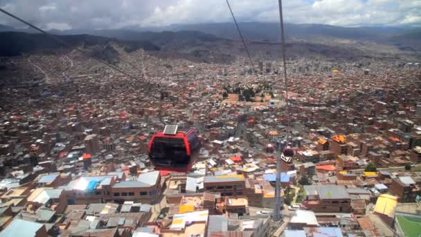 El Alto La Paz transitsysteem kabelbanen — Stockvideo