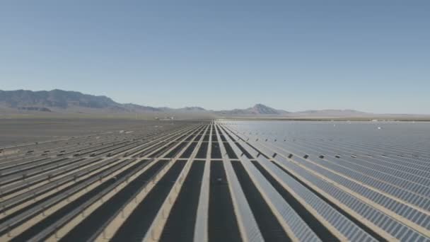 Фотоэлектрические солнечные батареи — стоковое видео