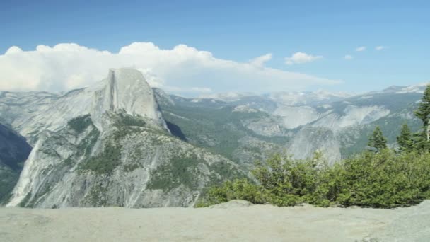 Yosemite Milli Parkı panorama — Stok video