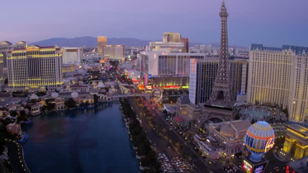 Beleuchtet las vegas blvd — Stockvideo