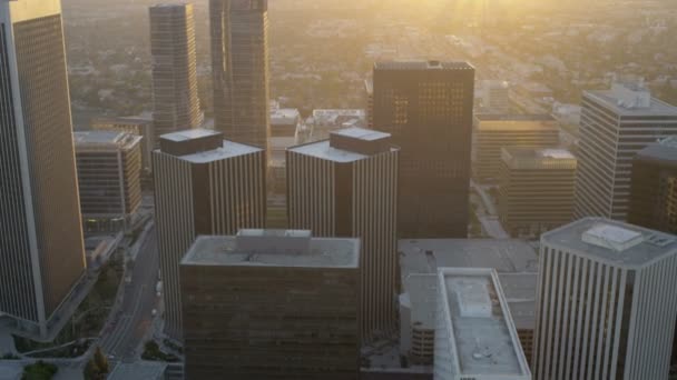 Rascacielos de oficinas de la ciudad Los Ángeles — Vídeo de stock