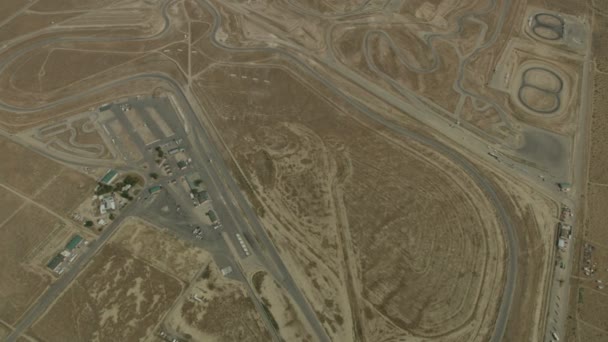 Circuits in woestijn — Stockvideo