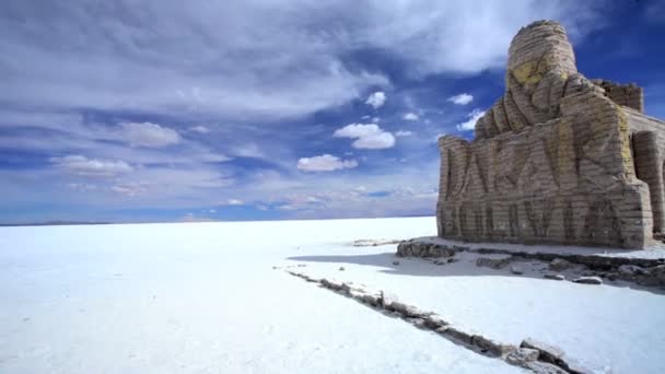 Dakar pomník na Salar de Uyuni — Stock video