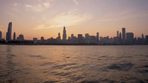 Pôr do sol sobre o Lago Michigan — Vídeo de Stock