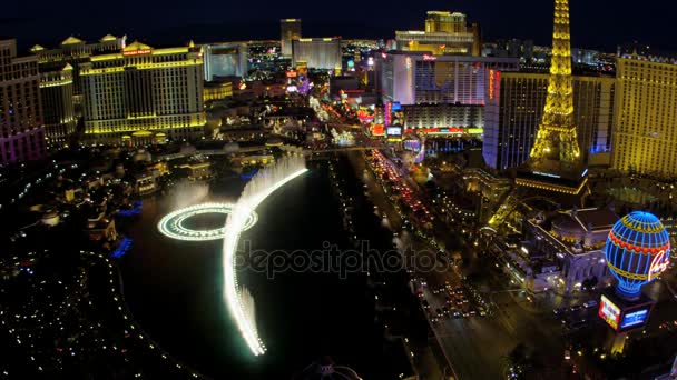 Illuminated Bellagio fountains Las Vegas — Stock Video