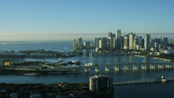 Vista del amanecer de MacArthur Causeway — Vídeo de stock