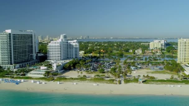 Art deco hotels and appartementen Miami — Stockvideo