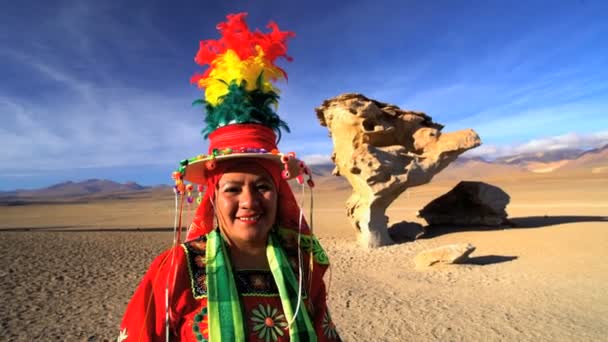 Indigenous woman dancing in National Headdress — Stock Video